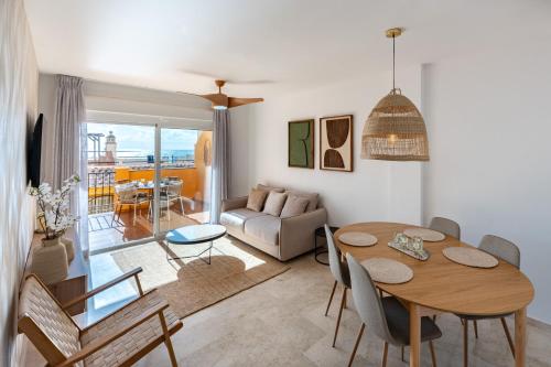 Horizon del Mar, 2BD Terrace, Sea View & Pool & Parking