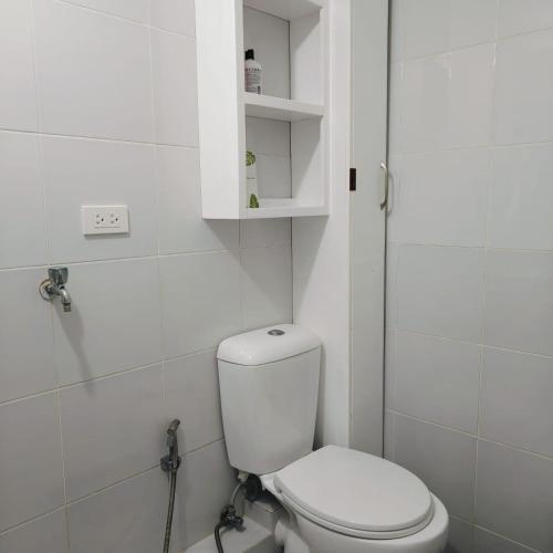 Ванная комната в Veronica's Homestay at Marina Spatial Condo