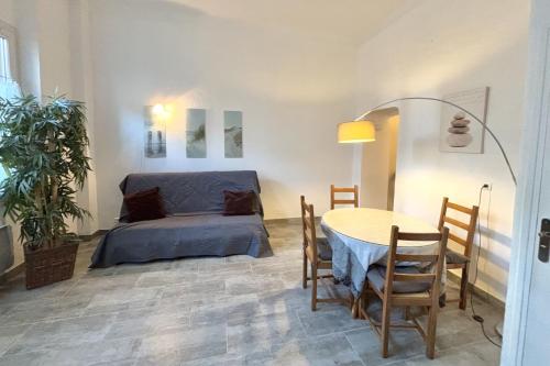 Luminous T2 on the seafront