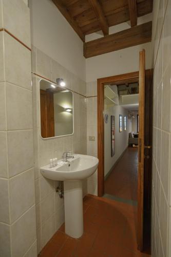 Traditional Florentine 1BR apartment close to Piazza Santa Croce