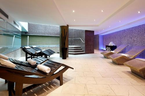 Melia Barcelona Sarriá Image
