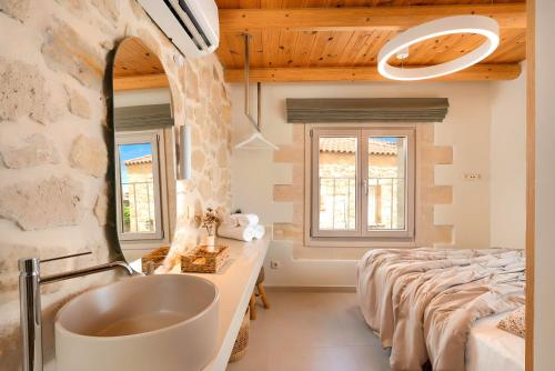 Katil atau katil-katil dalam bilik di Hidden Gem Villa Pool Und Jaccuzzi
