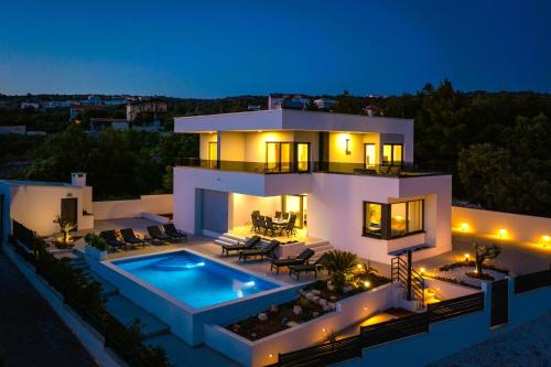 Luxuriöse Villa Dolce Vita Direkt Am Meer Mit Privatem Pool Und Parkplatz