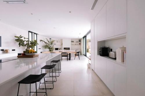 Kuchyň nebo kuchyňský kout v ubytování La Casa Blanca de Tamariu