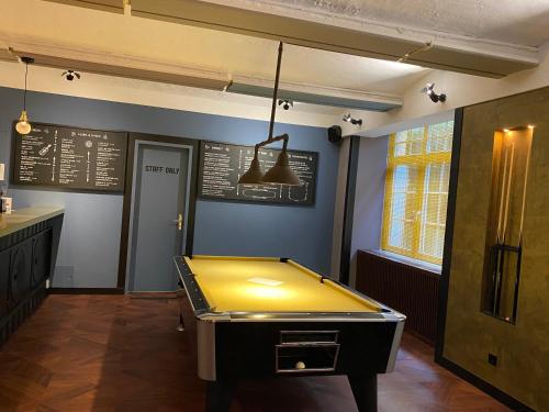 Herní místnost v ubytování Singer109 Hostel, Hotel & Apartment