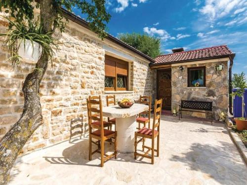 Ferienhaus Anita 1 Mit Pool