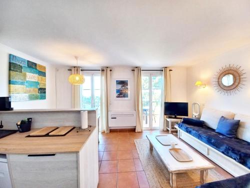 "Le beau rivage" Vue panoramique mer, piscine, lac & forêt