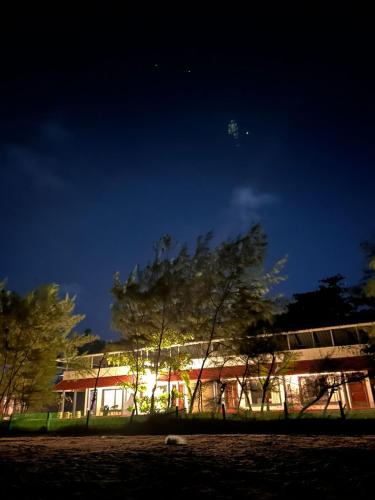 Fotografie z fotogalerie ubytování OG Beach Resort v destinaci Mararikulam