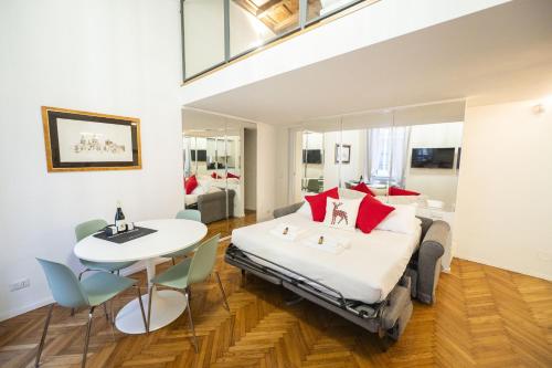 Lovely Nest With Balcony by The Spanish Steps