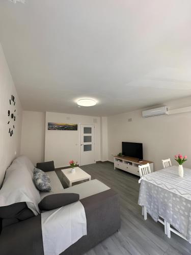 Mediterranean Breeze