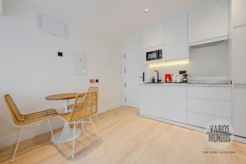 Malasaña a tus pies para 4, descubre San Bernardo 20 E3