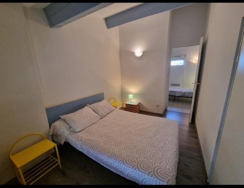 À 50m de la plage, emplacement idéal, spacieuse maison, 3 grandes chambres 6 couchages, devant la grande plage