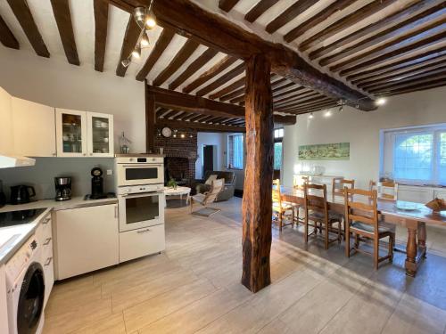 Dapur atau dapur kecil di Piscine intérieure privée chauffee toute l annee et spa St Martin