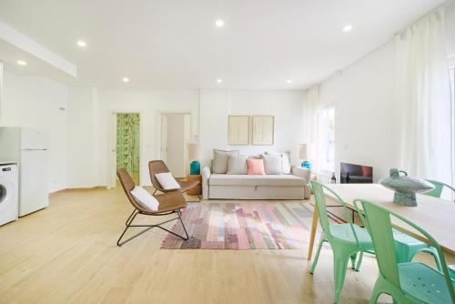 Beachside New Apartment with AC, By TimeCooler