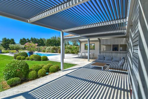 Photo de la galerie de l'établissement Mas de Panière - Saint Remy de Provence, à Paluds de Noves
