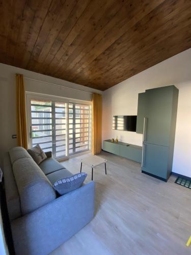 Villino Ancillotto with garden and parking motorcycle space