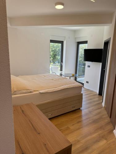 Funtana Rooms without kitchen with pool and parking