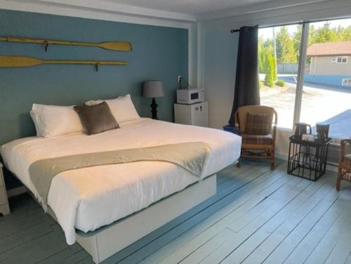 Gallery image of Kit Wat Motel & Marina in Sauble Beach