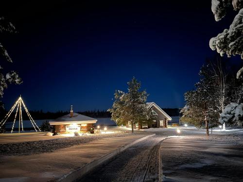 Mäeküla Järve Palkmaja v zimě