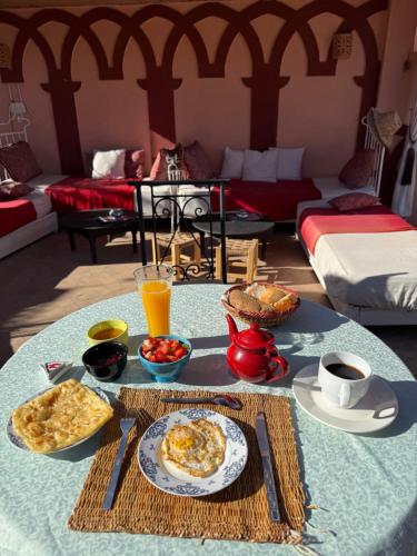 Φαγητό σε αυτή η μαροκινή κατοικία ή κάπου εκεί κοντά