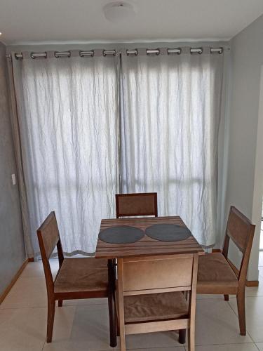Posezení v ubytování Excelente e moderno apartamento com linda vista