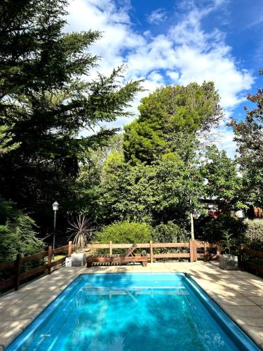 Bazén v ubytování Cabañas Blumenhaus nebo v jeho okolí