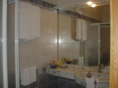 Galeriebild der Unterkunft Hotel Almazzago in Commezzadura