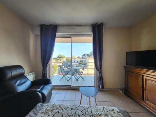 Appartement 2 pers à St Brevin les Pins, 50m plage, balcon, parking, proche commerces - FR-1-364-163