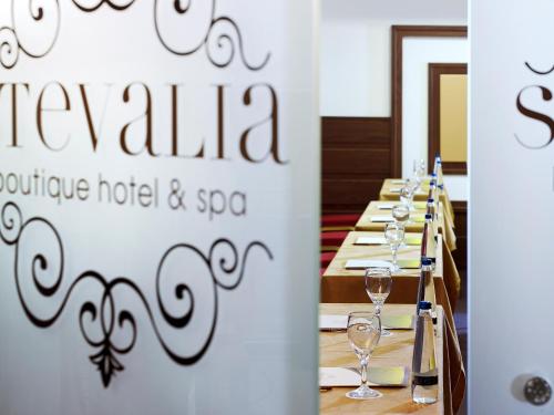 Ein Zertifikat, Auszeichnung, Logo oder anderes Dokument, das in der Unterkunft Stevalia Hotel & Spa ausgestellt ist