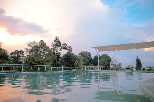 Πισίνα στο ή κοντά στο Anaira Glamping & Resort