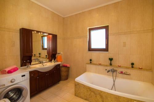 A bathroom at Zante View villa Athina