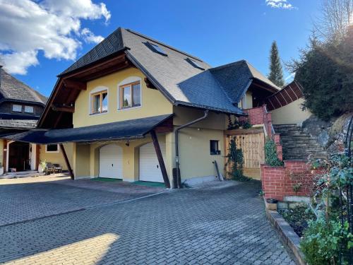 Apartment Schlager Maria