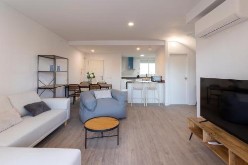 Atico 3D Brisas I by Bookindenia