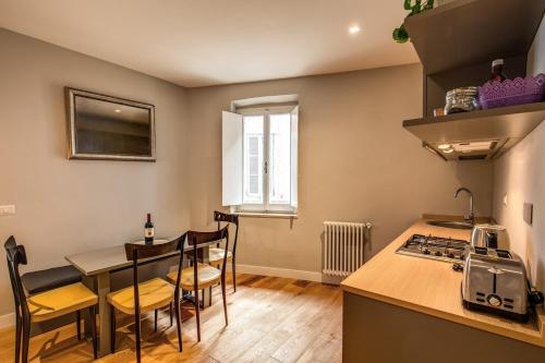 Campo di fiori 2 bedroom int 4
