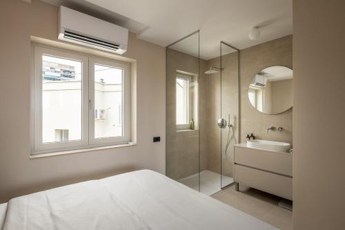 Rooftop Jacuzzi & City View Split Apartment