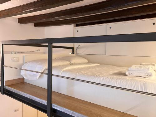 Luxury Studio near Bocconi - City Centre by Kibilù Affitti Brevi