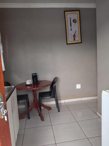 Ruang duduk di Matswabolle Guest Lodge