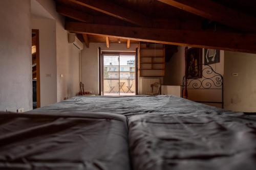 Central Lovely Attic