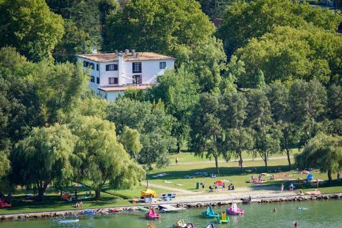 Φωτογραφία από το άλμπουμ του Sirály σε Balatonlelle