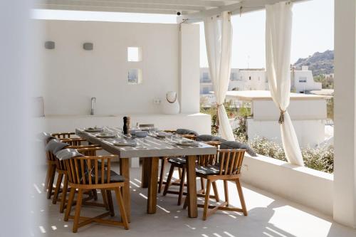 Villa Dia, Just 50m from Mikri Vigla Beach, Naxos