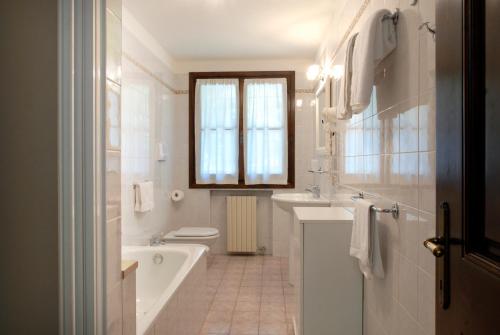 A bathroom at Agriturismo Villa Selvatico