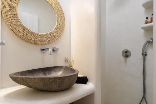 Φωτογραφία από το άλμπουμ του Villa Karla, Beachside Bliss in Agios Prokopios στον Άγιο Προκόπιο