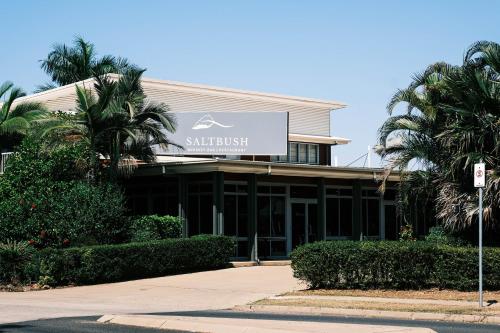 El edificio en el que está el hotel