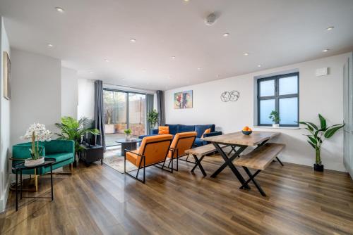 Ruang duduk di Boutique Lux London Apartments-Free Parking