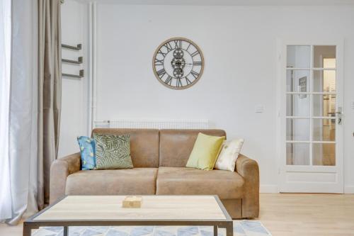 Photo de la galerie de l'établissement Chic and spacious apart with parking, à Saint-Germain-en-Laye