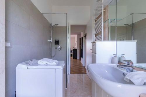 Bright House - Carozzi Apartments