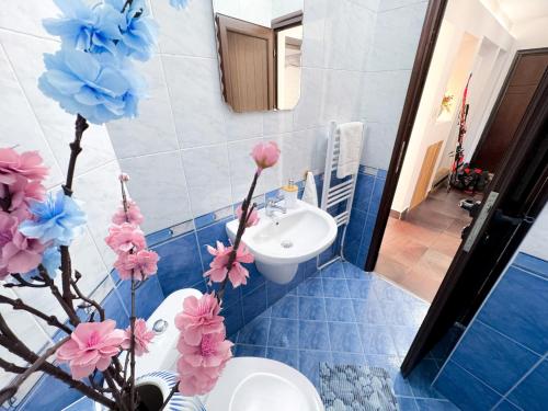 Ένα μπάνιο στο Serenity Apartment Bansko