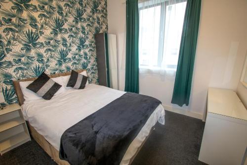 Ideal for groups - 2 Bedroom Apartment - Free Parking, Transit links, Close to Stadiums photo 8