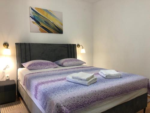 Double room with bathroom, beach close, kitchen use