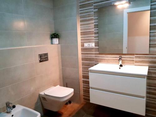 Et badeværelse på LovelyLoft Pablo Old Town